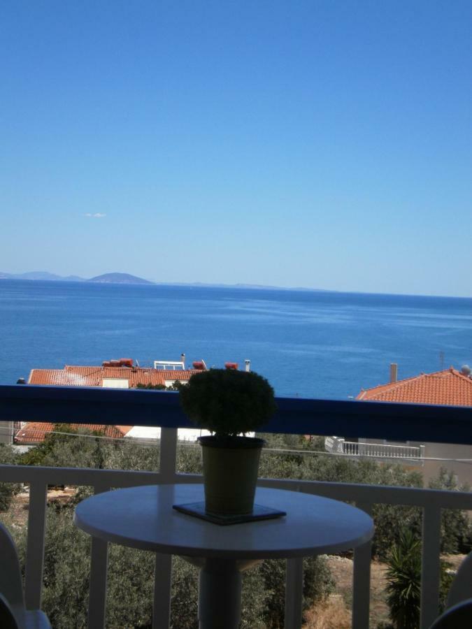 Seaview - Selfcatering Apartment - Helen No 2 Xiropigado Exteriör bild